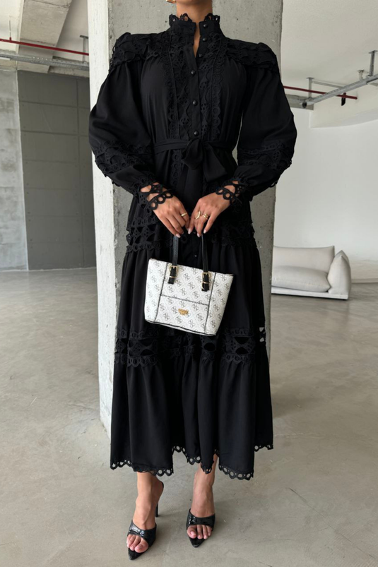 Jennyfer Krep Kumaş & Dantel Detaylı Astarlı Düğmeli İç Göstermeyen Elbise (KEMER DAHİLDİR)-42110